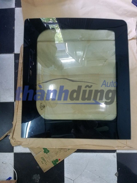 KÍNH CỬA HẬU FORD TRANSIT KÍNH CỬA HẬU FORD TRANSIT