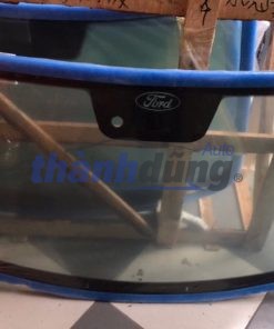 KÍNH CHẮN GIÓ TRƯỚC XE FORD MUSTANG