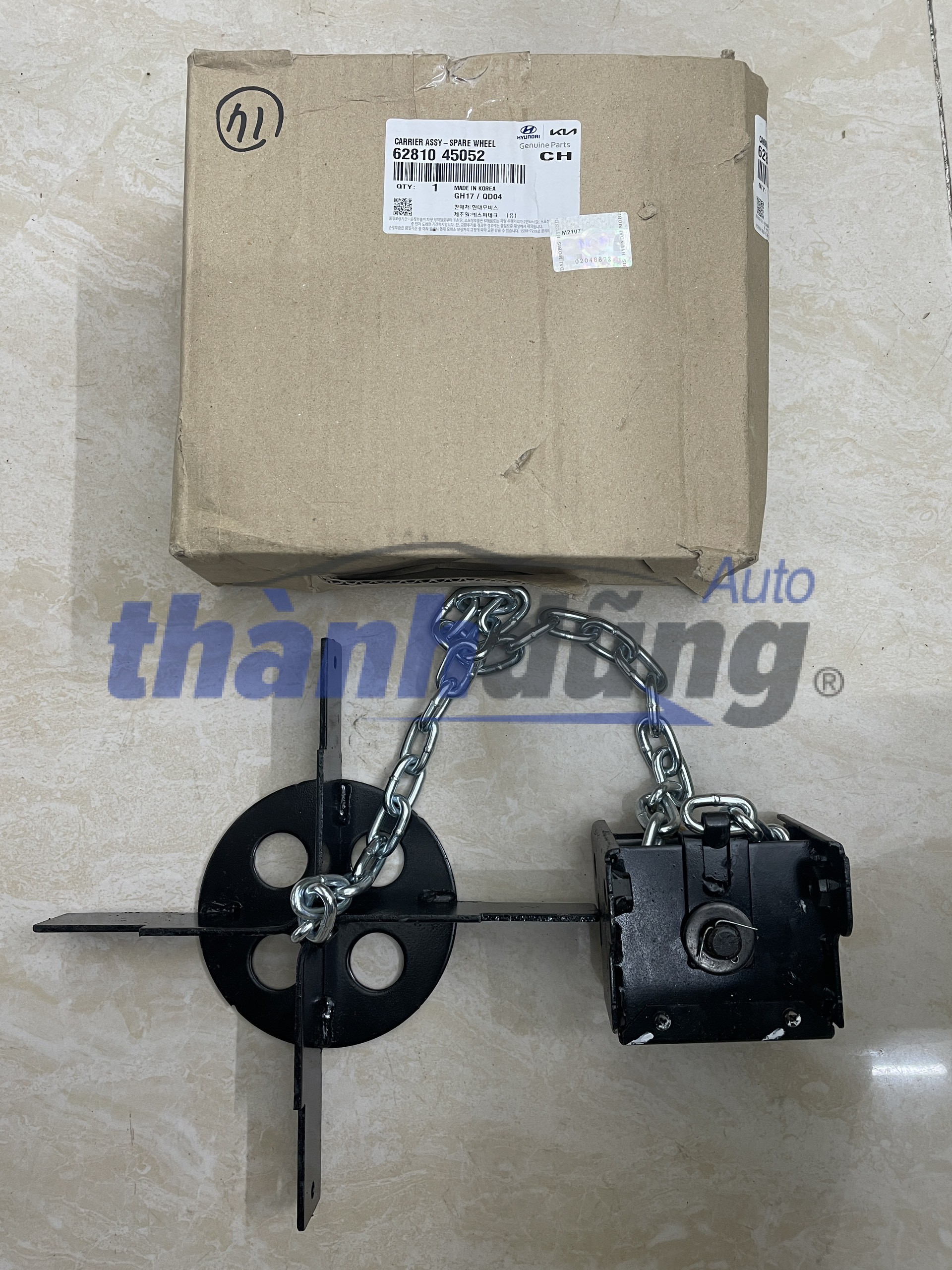 TREO LỐP DỰ PHÒNG XE HYUNDAI HD78, MIGHTY TREO LỐP DỰ PHÒNG XE HYUNDAI HD78, MIGHTY