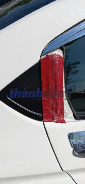 ốp cột cửa, ốp trụ cửa, ốp nhựa trụ cửa sau, ốp nhựa kính sau